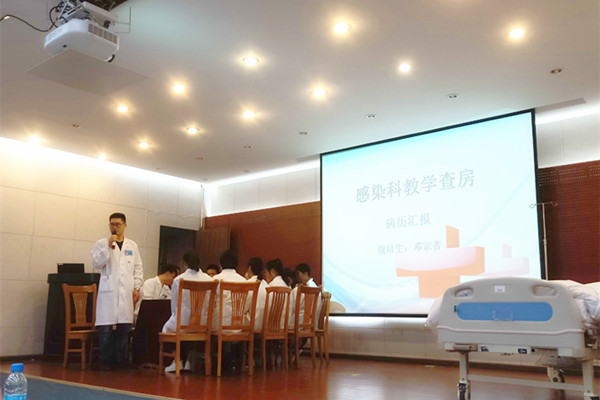 文山州人民醫(yī)院榮獲云南省2019年住培和助理全科醫(yī)生培訓(xùn)教學(xué)查房競(jìng)賽二等獎(jiǎng)